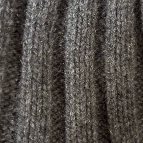 Recycled Cashmere Gray Beanie - Picture 4 of 5